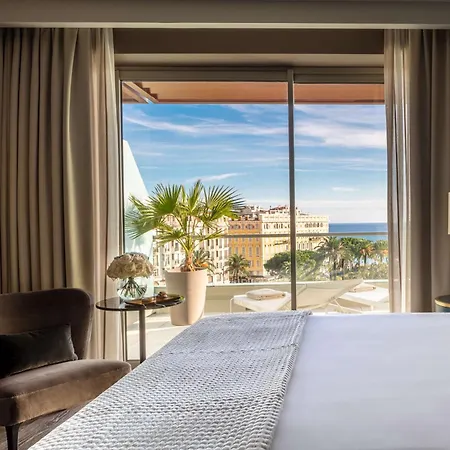 Anantara Plaza 5*