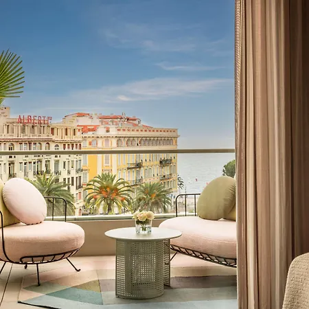 Anantara Plaza - A Leading Of The World 니스