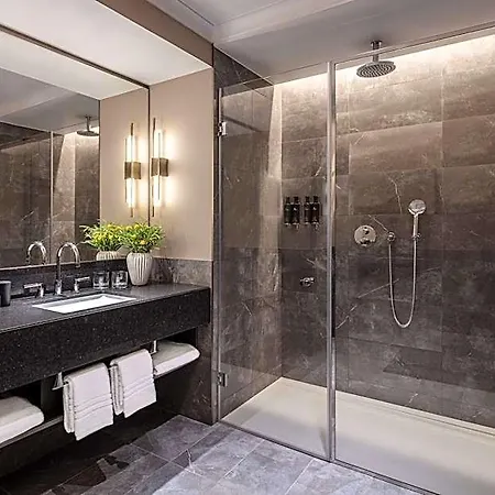 ホテル Anantara Plaza - A Leading Of The World 5*