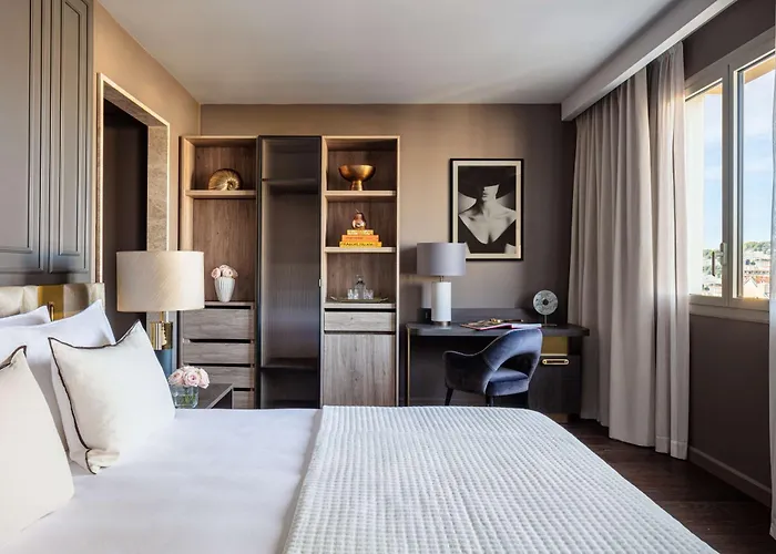 Anantara Plaza - A Leading Of The World Hotel