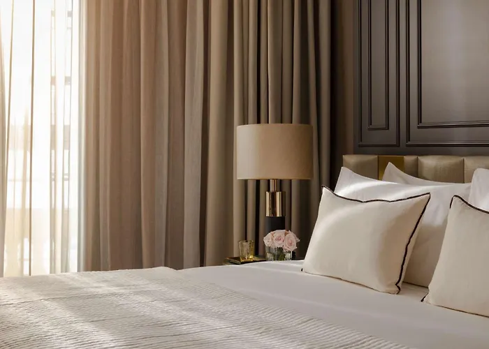 Anantara Plaza - A Leading Of The World