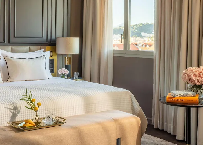 Anantara Plaza - A Leading Of The World Hotel