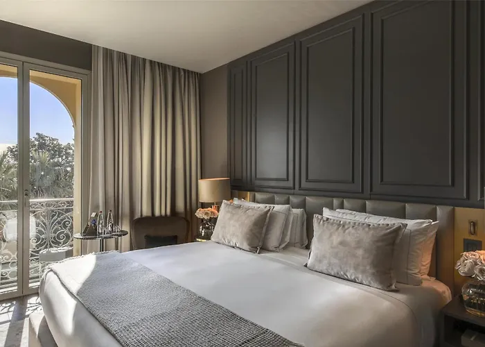 Anantara Plaza - A Leading Of The World Hotel 5*