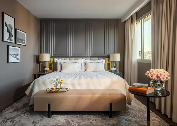 Hotel Anantara Plaza - A Leading Of The World