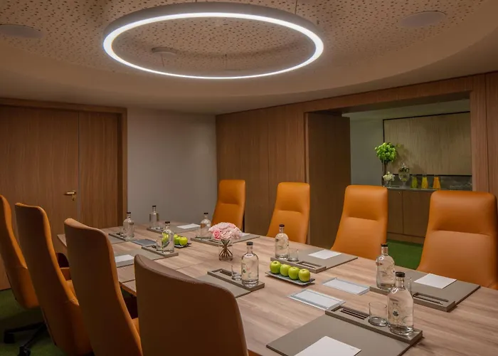 Anantara Plaza - A Leading Of The World Hotel 5*