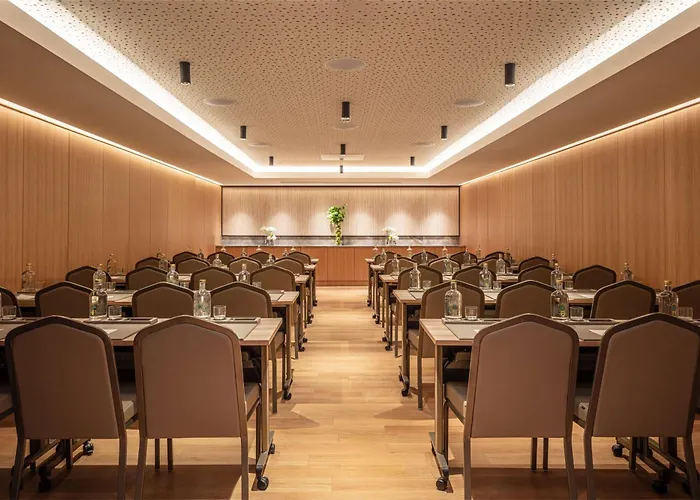 Hotel Anantara Plaza - A Leading Of The World