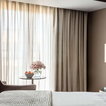 Hotel Plaza 5*