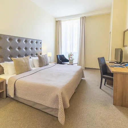 Anantara Plaza - A Leading Of The World